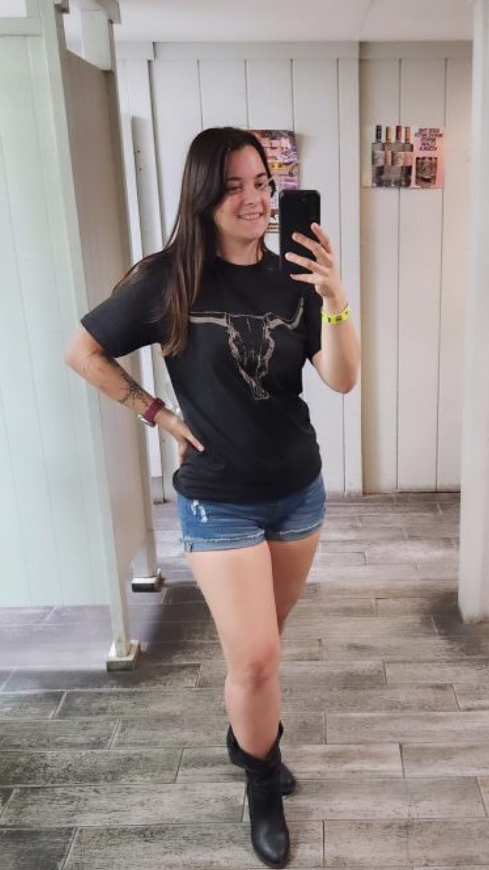 Longhorn Skull - T-Shirt