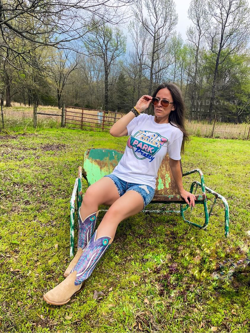 Trailer Park Pretty - T-shirt