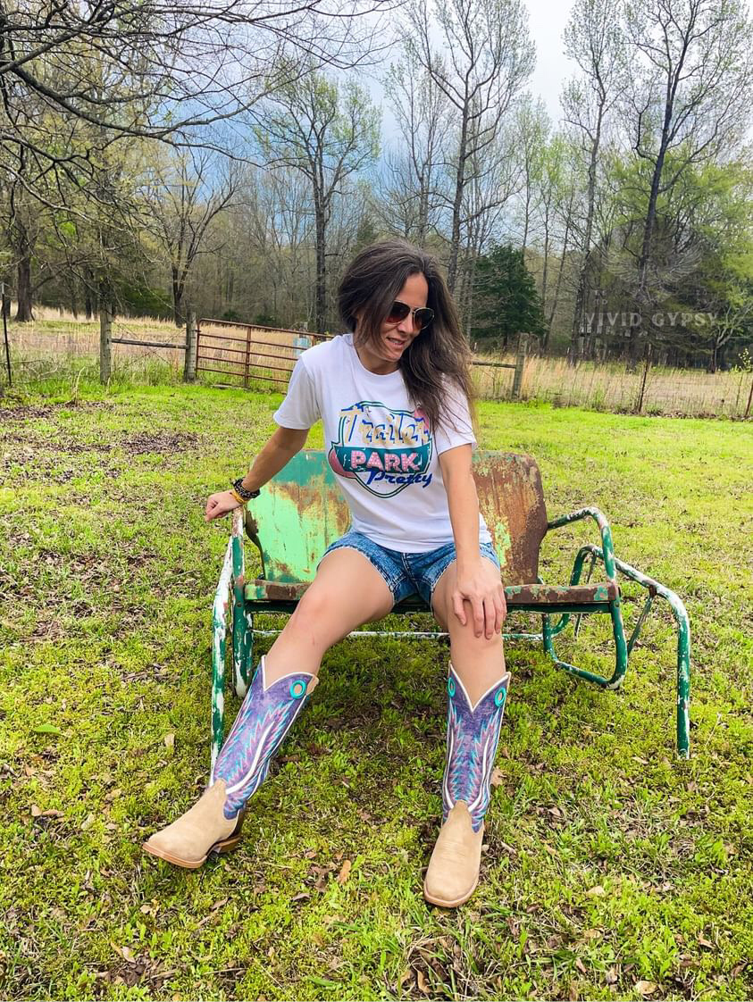 Trailer Park Pretty - T-shirt