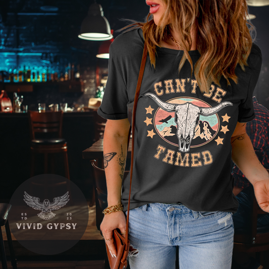 CAN'T BE TAMED - Graphic Short Sleeve Tee
