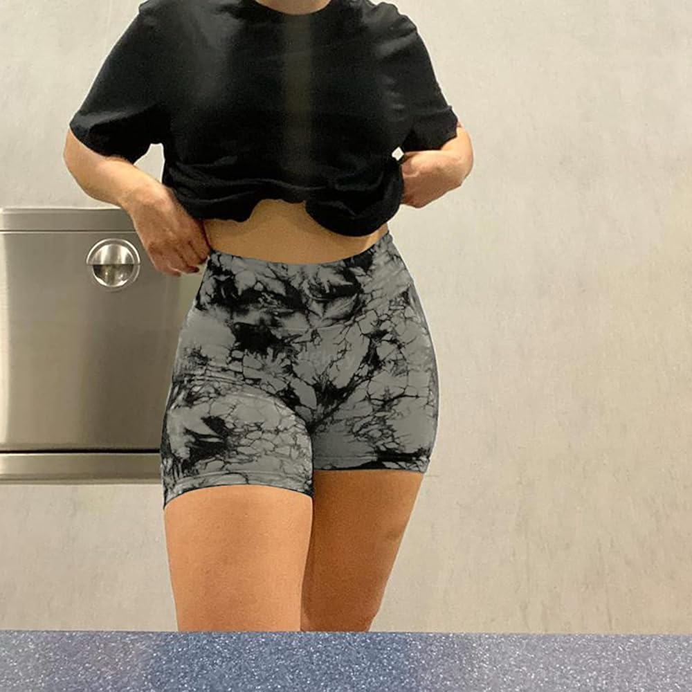 Storm Chaser Seamless Scrunch Shorts