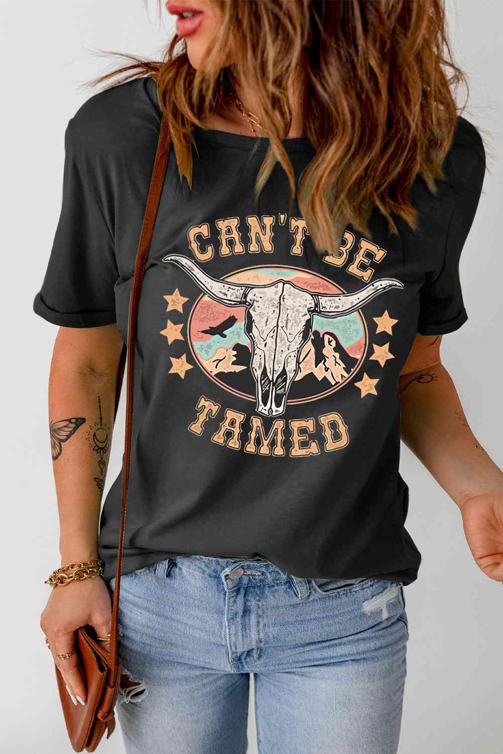 CAN'T BE TAMED - Graphic Short Sleeve Tee
