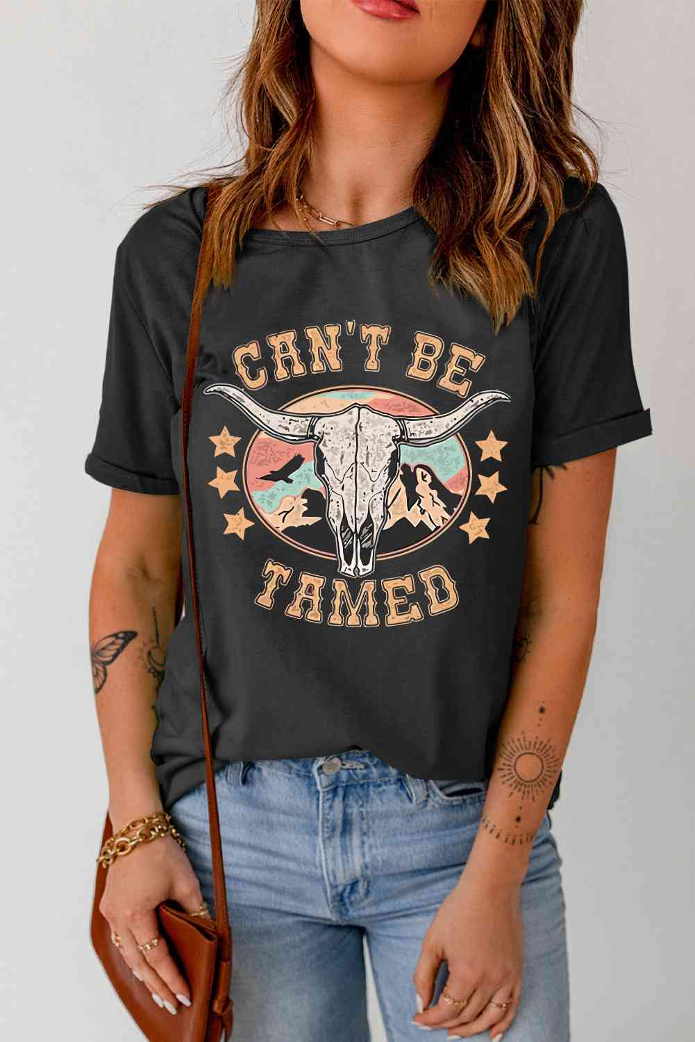 CAN'T BE TAMED - Graphic Short Sleeve Tee